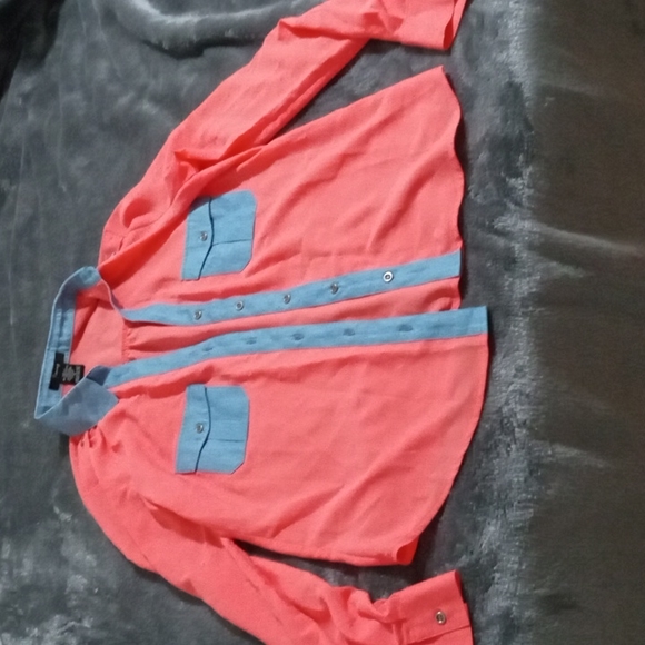 Timing Tops - A button up